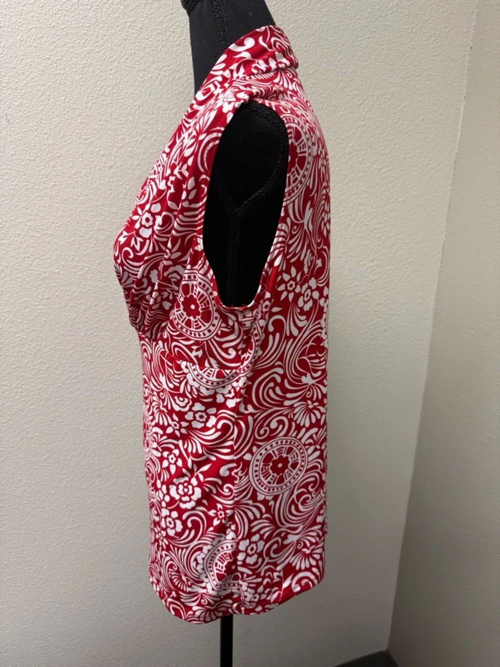 JKLA California Red White Floral Top Ruched V Neck Stretch Blouse Large - Picture 3 of 9